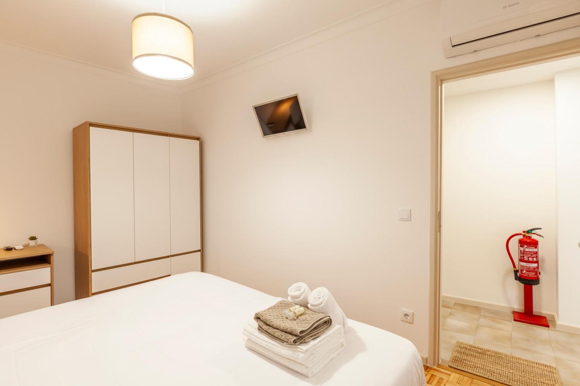 Rooms4You 2 In Historic Center Of Braga Esterno foto