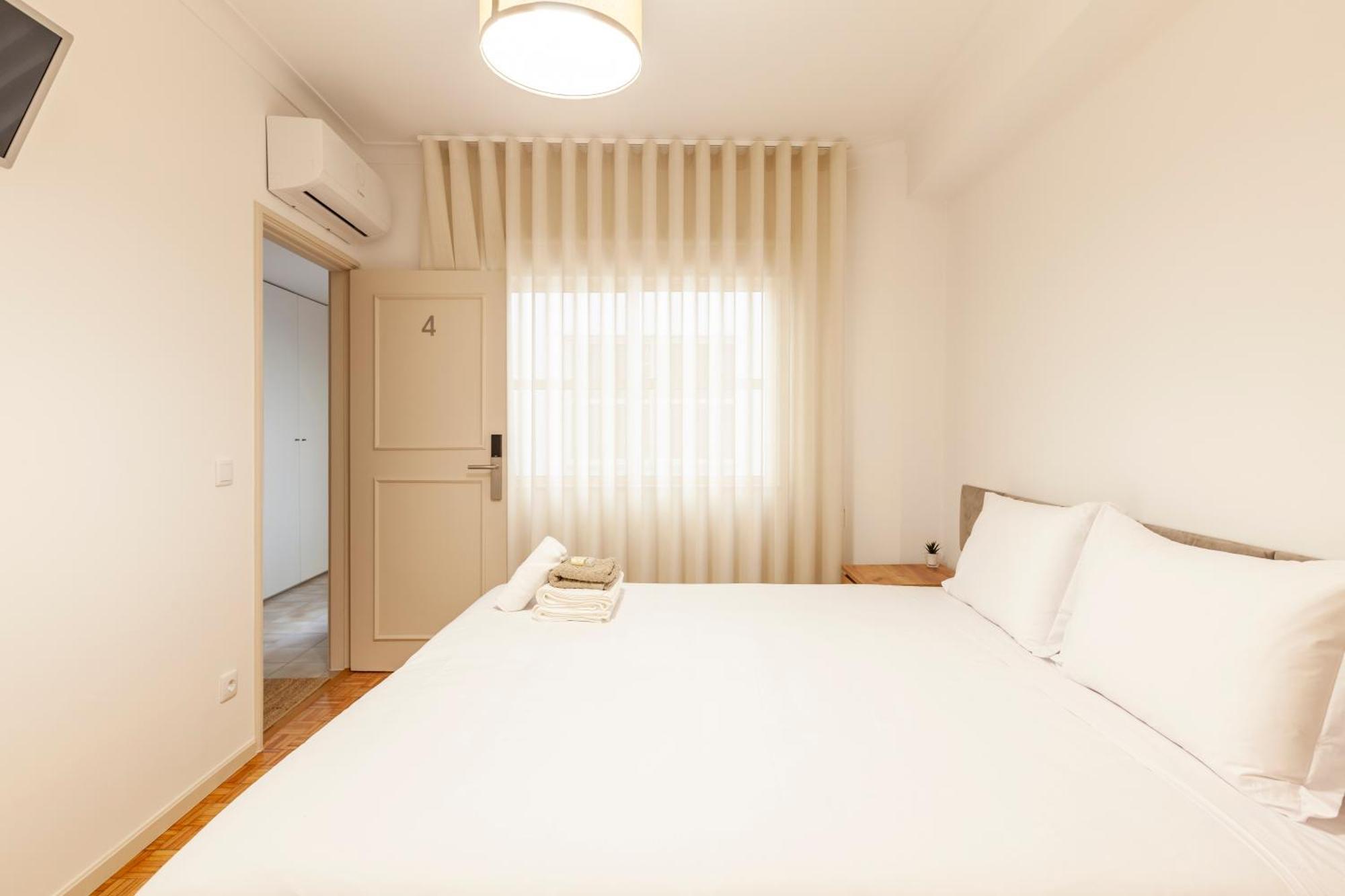 Rooms4You 2 In Historic Center Of Braga Esterno foto
