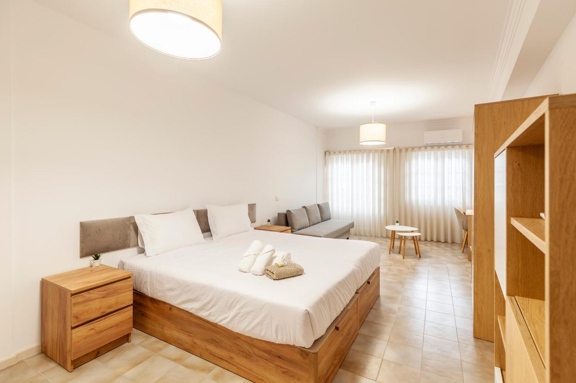 Rooms4You 2 In Historic Center Of Braga Esterno foto